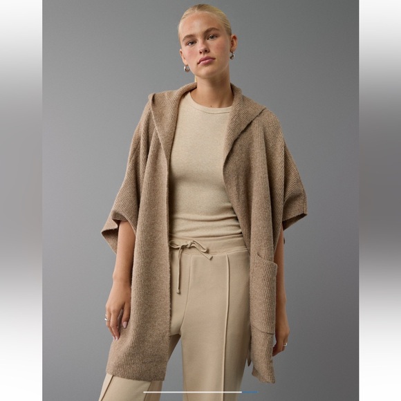 American Eagle Outfitters Sweaters - American Eagle Whoa So Soft Hooded Sweater Poncho